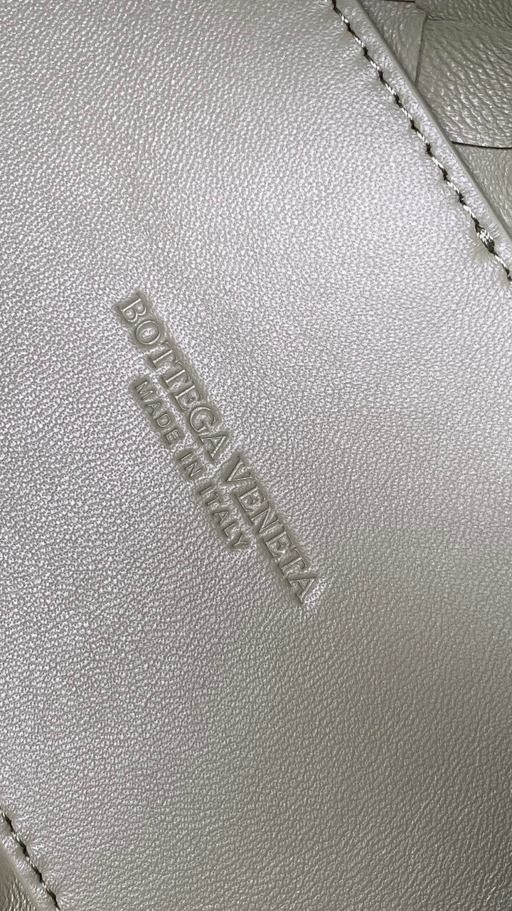 Bottega  Veneta Small Andiamo Bag White