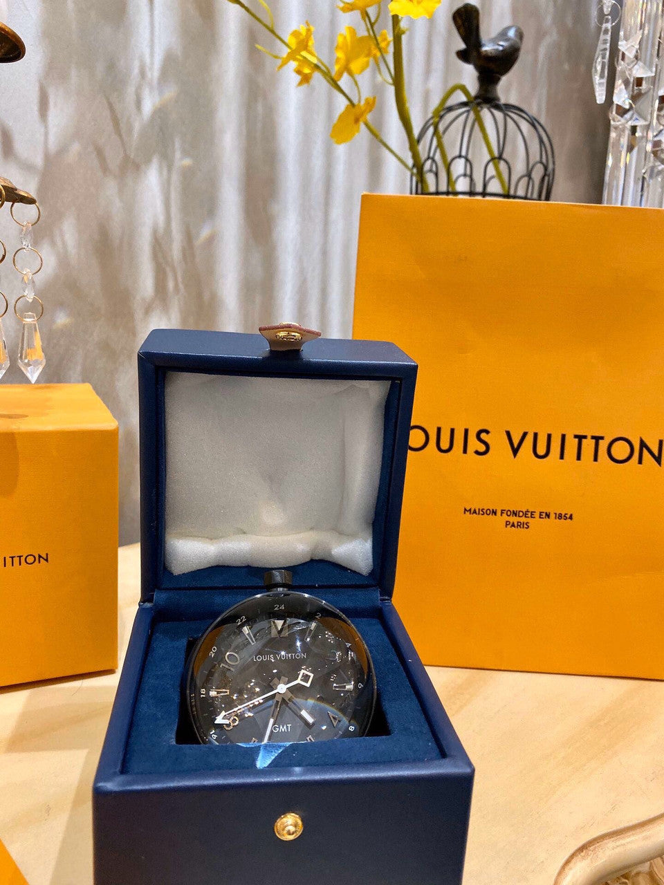 Louis Vuitton Q1Q000  TAMBOUR ALL BLACK TABLE CLOCK GMT