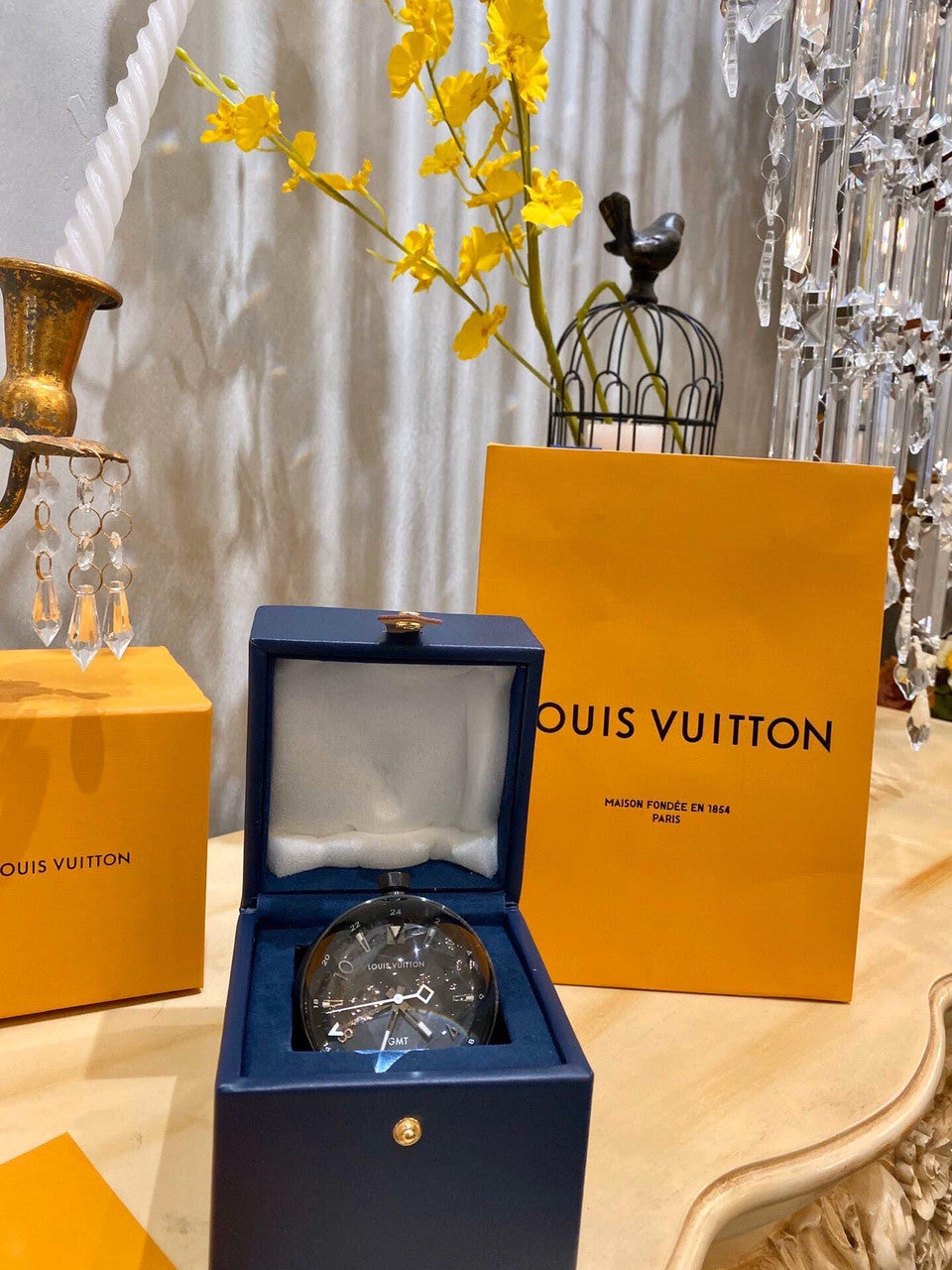 Louis Vuitton Q1Q000  TAMBOUR ALL BLACK TABLE CLOCK GMT