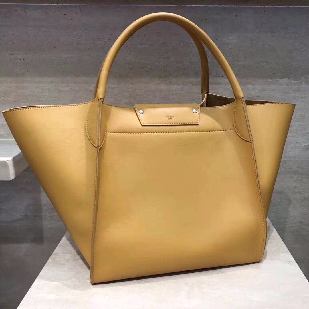 Celine MEDIUM BIG BAG WITH LONG STRAP IN SUPPLE GRAINED CALFSKIN HONEY