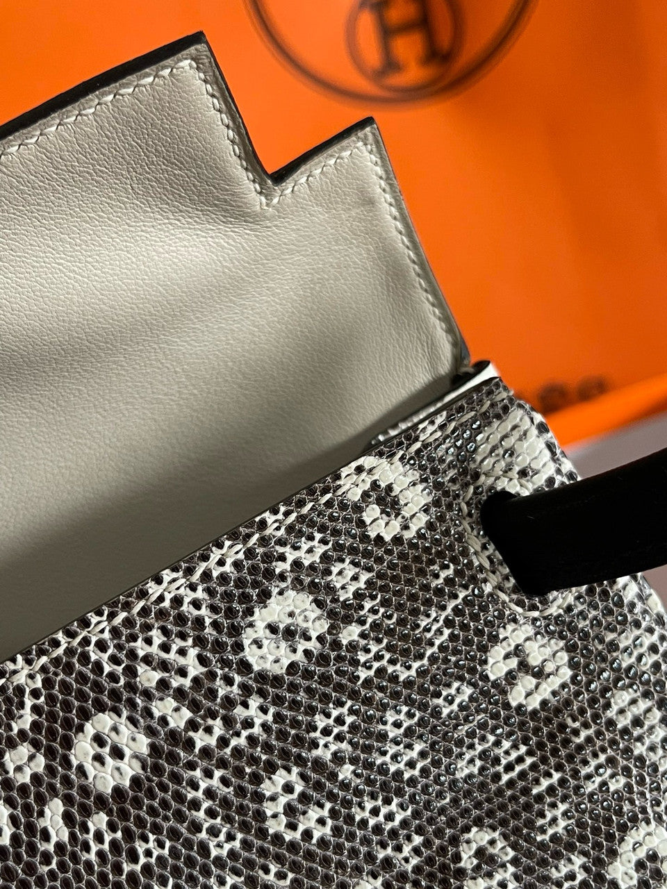 [Exclusive] Hermes Kelly Idole (Kelly Doll) in Ombre Lizard with Palladium hardware