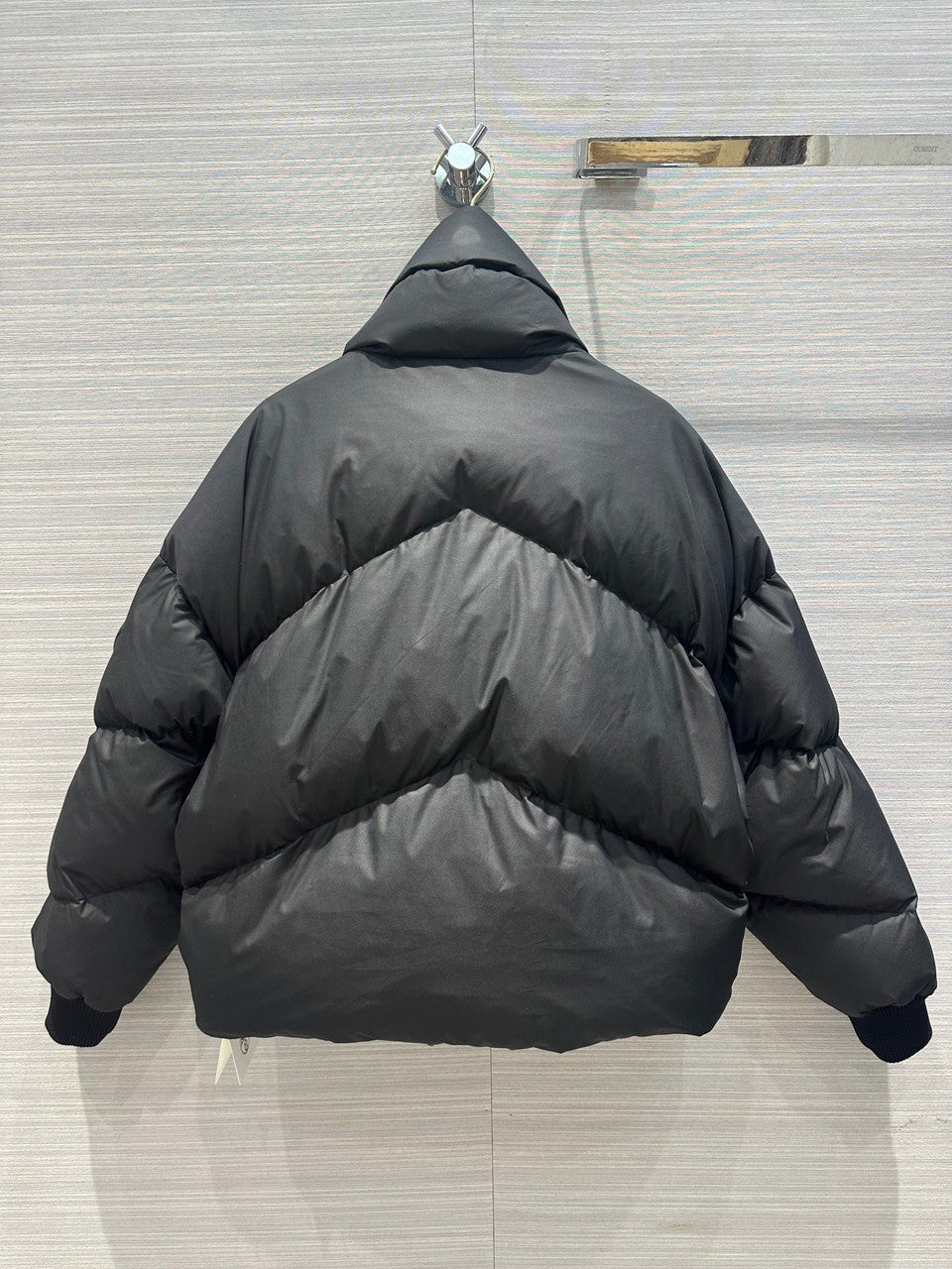Hermès Short puffer coat 2023