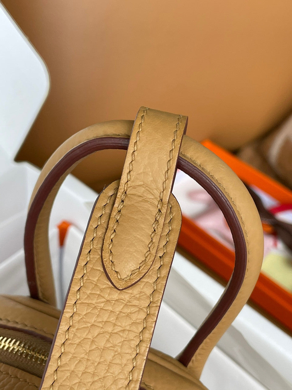 Hermes Mini Lindy 20cm Bag Biscuit Togo Leather Gold  Hardware