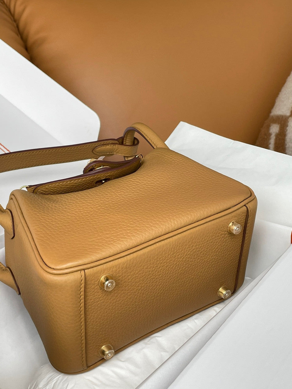 Hermes Mini Lindy 20cm Bag Biscuit Togo Leather Gold  Hardware