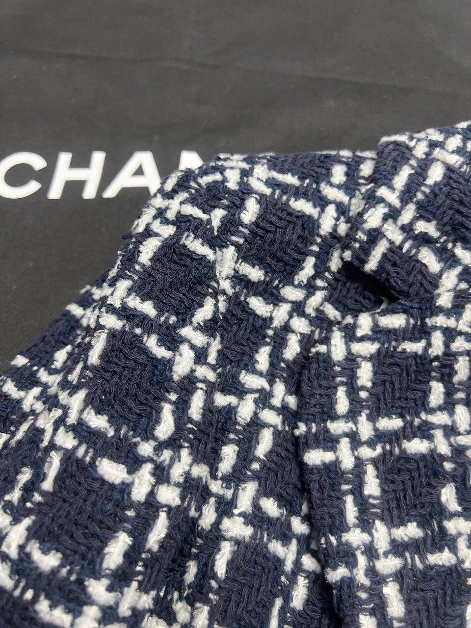 CHANEL Wool & Silk Tweed JACKET