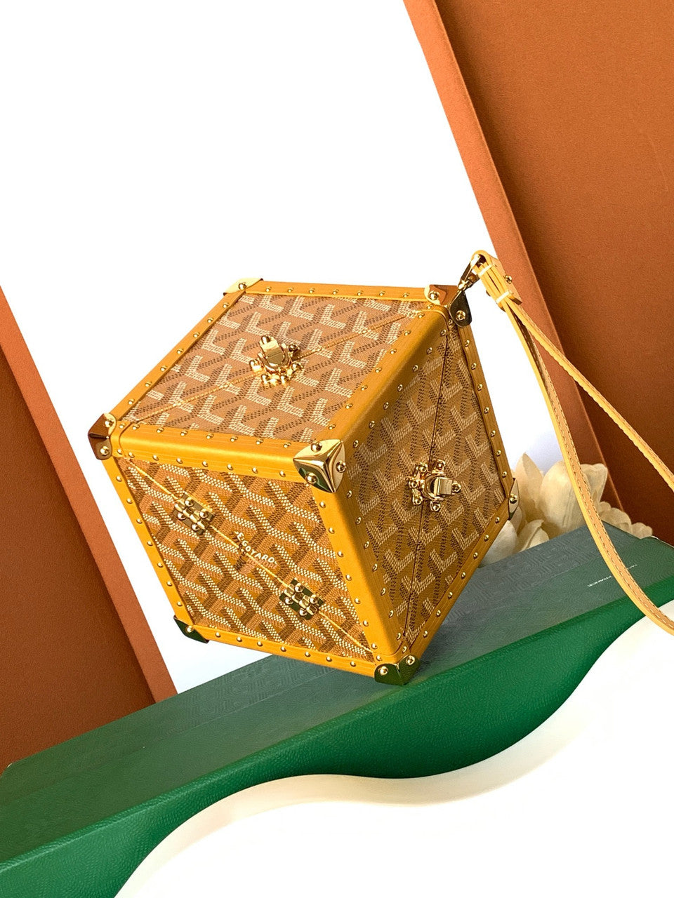 Goyard Dé Trunk Bag Metallic Gold Goyardine Gold Hardware Goyard