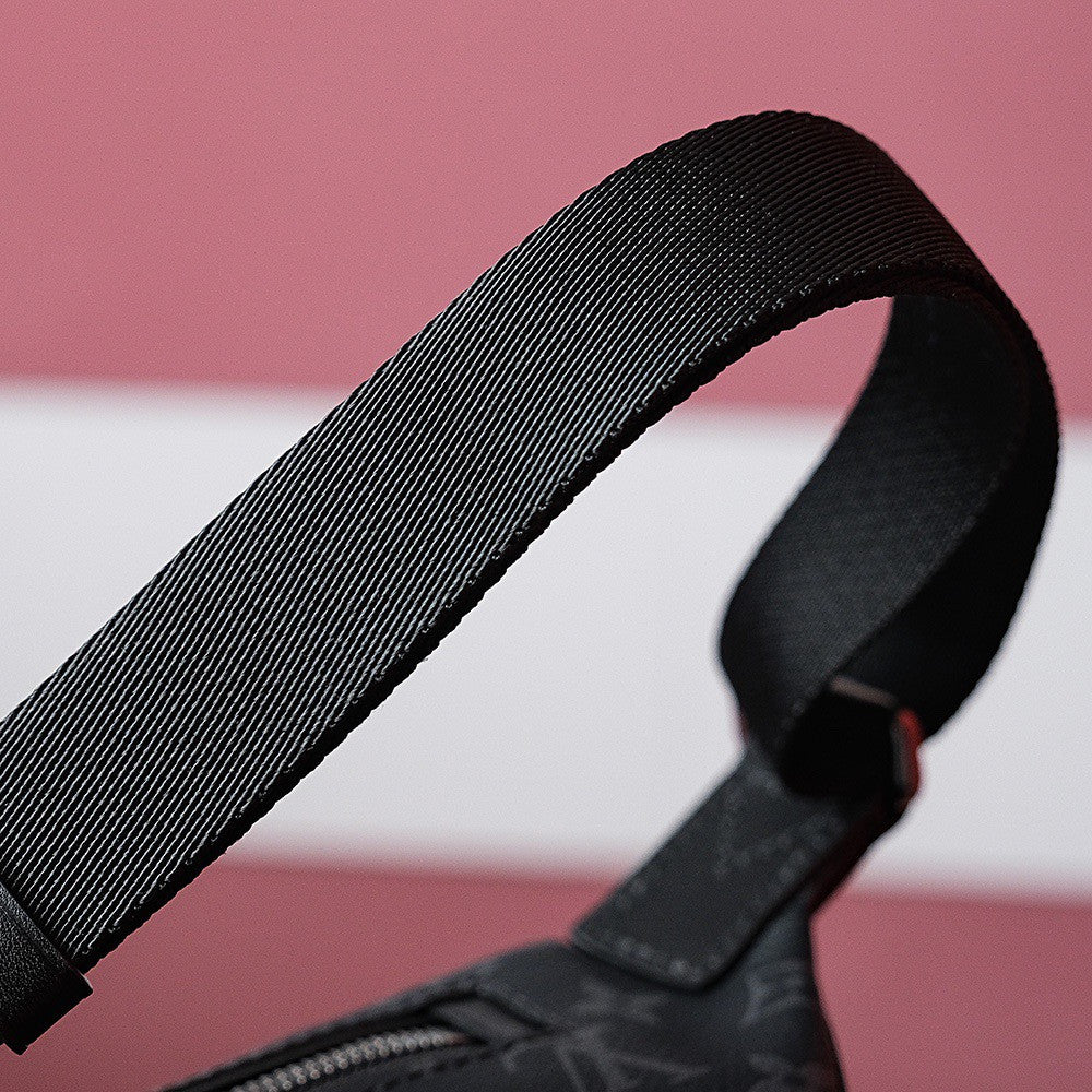 Louis Vuitton M46035 Discovery Bumbag PM