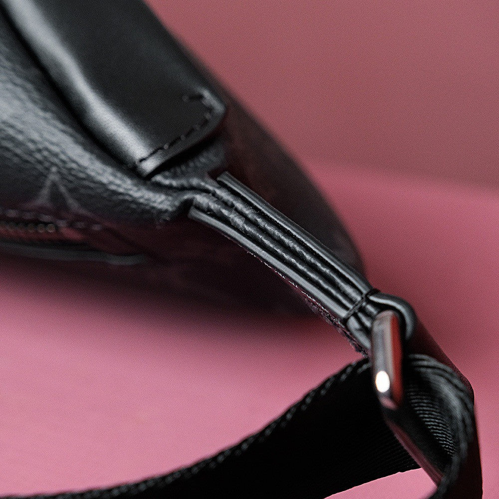Louis Vuitton M46035 Discovery Bumbag PM