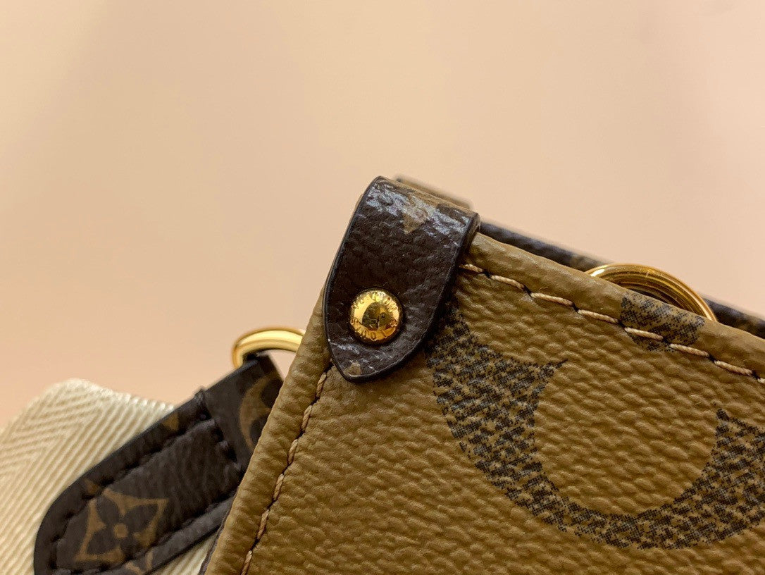 Louis Vuitton M46653 OnTheGo East West