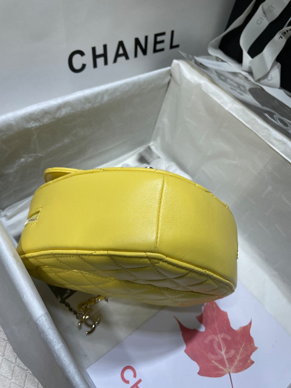 Chanel Yellow heart-shaped quilted crossbody bag (Chanel Spring-Summer 2022 Runway Bag Collection)