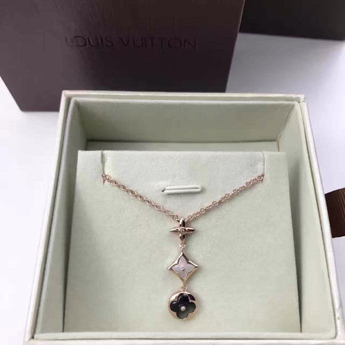 Louis Vuitton COLOR BLOSSOM LARIAT NECKLACE, PINK GOLD, WHITE MOTHER-OF PEARL, GREY MOTHER-OF-PEARL AND DIAMOND Q94263