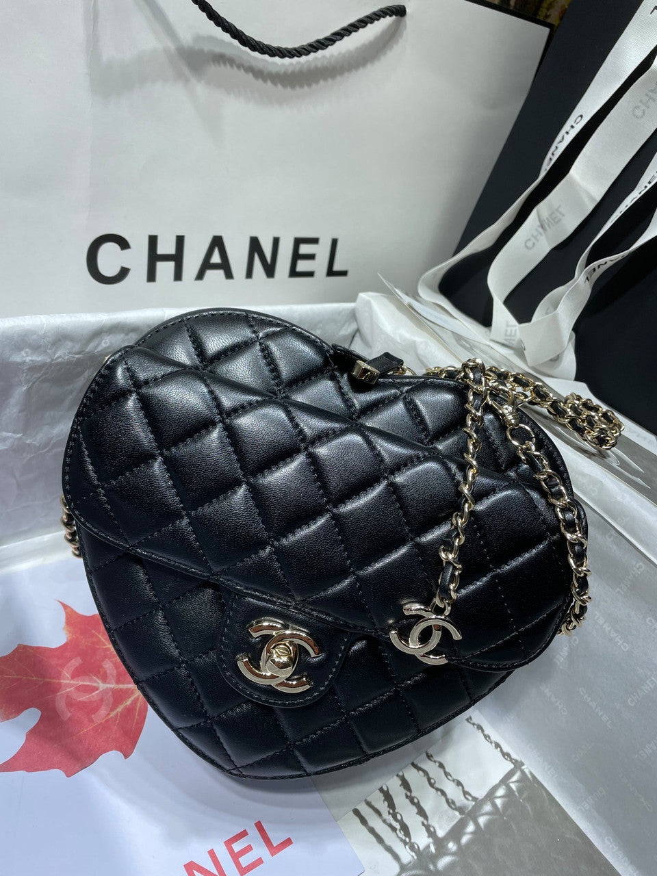 Chanel Black heart-shaped quilted crossbody bag (Chanel Spring-Summer 2022 Runway Bag Collection)