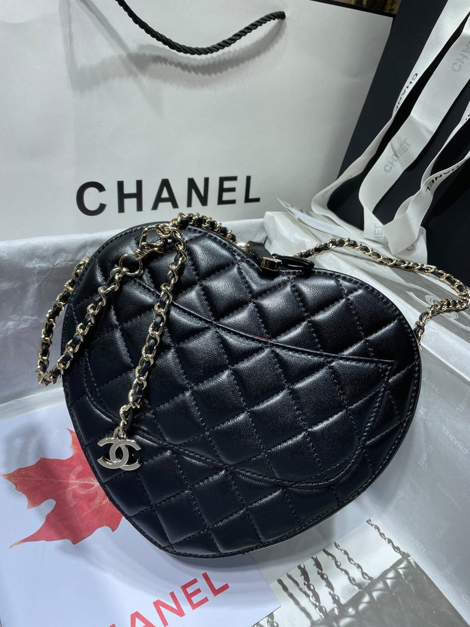 Chanel Black heart-shaped quilted crossbody bag (Chanel Spring-Summer 2022 Runway Bag Collection)