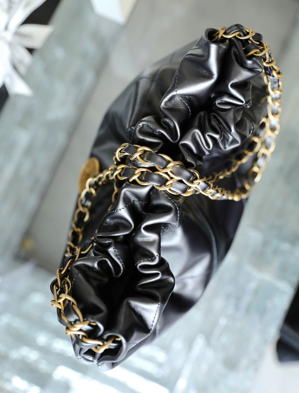 CHANEL 22 HANDBAG Ruthenium Medium AW 2022
