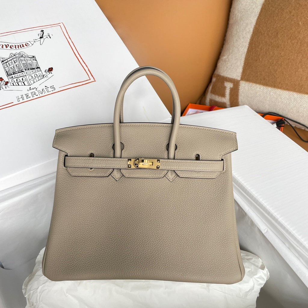 Hermes  Gris Tourterelle  Birkin 25cm Togo Gold Hardware