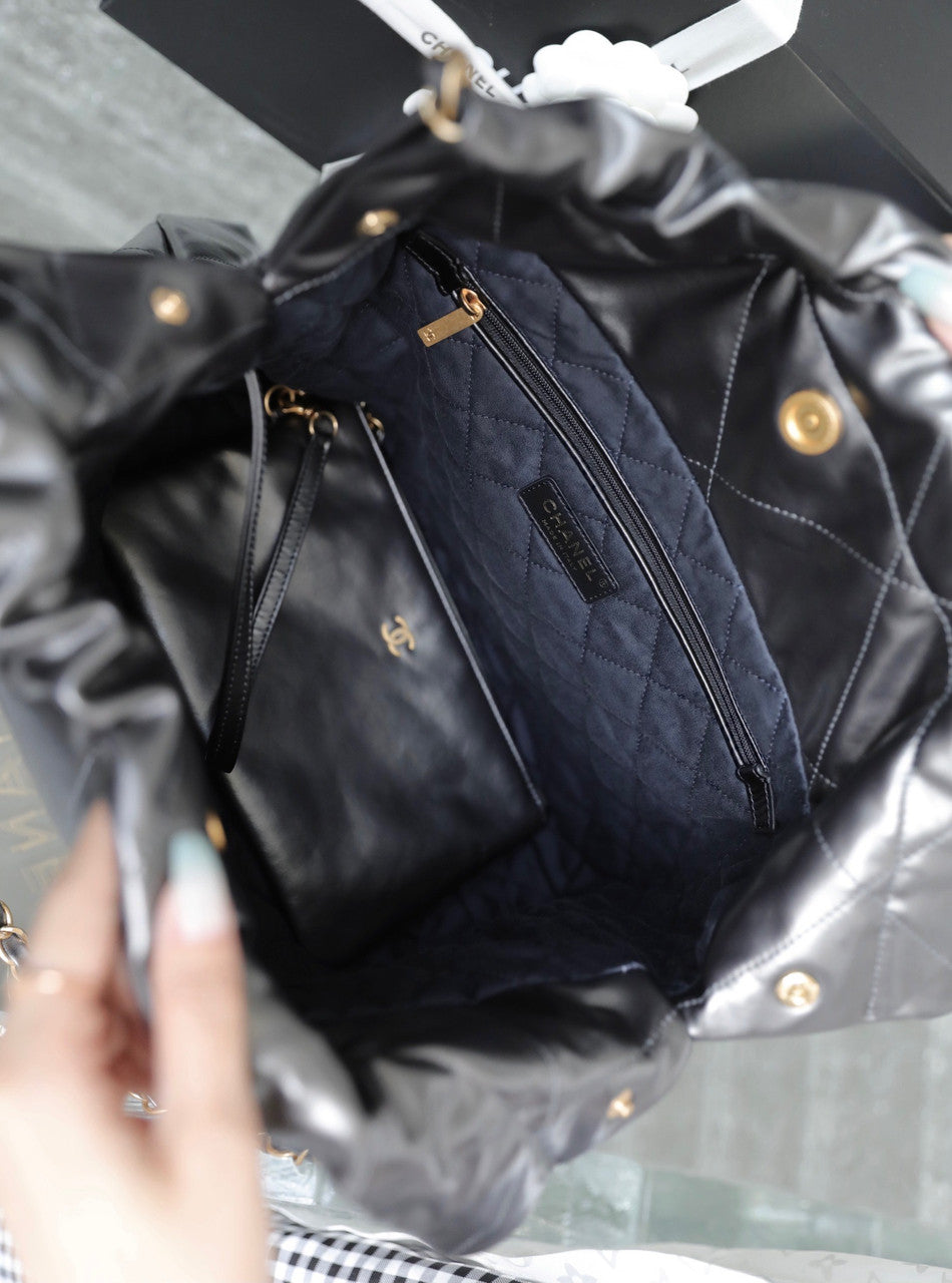 CHANEL 22 HANDBAG Ruthenium Medium AW 2022