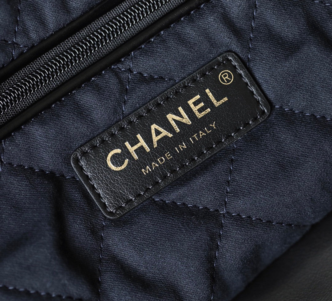 CHANEL 22 HANDBAG Ruthenium Small AW 2022