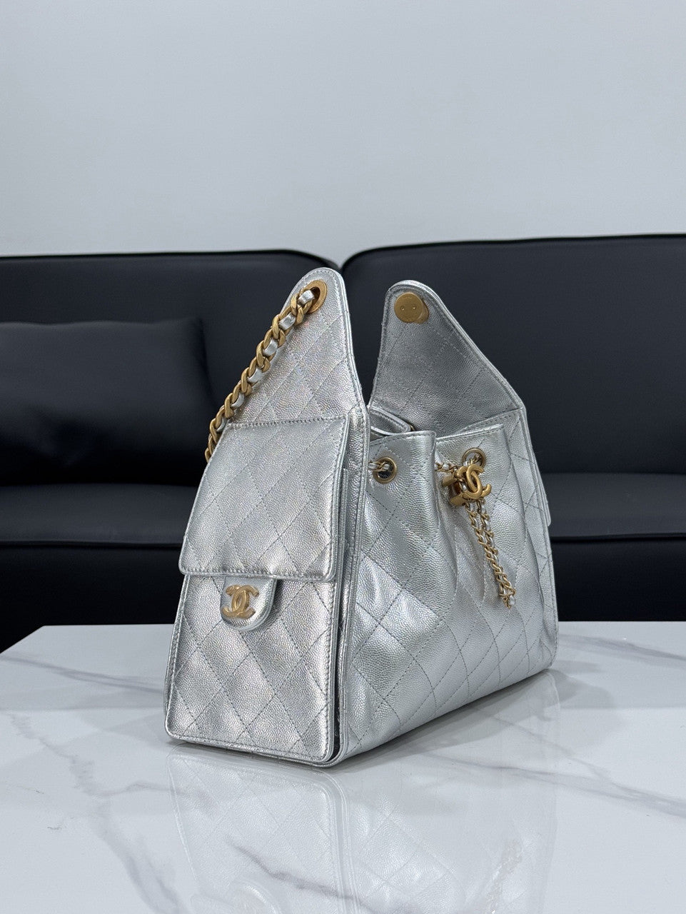 CHANEL 25 SMALL HANDBAG   Metallic Grained Calfskin & Gold Metal  Silvery