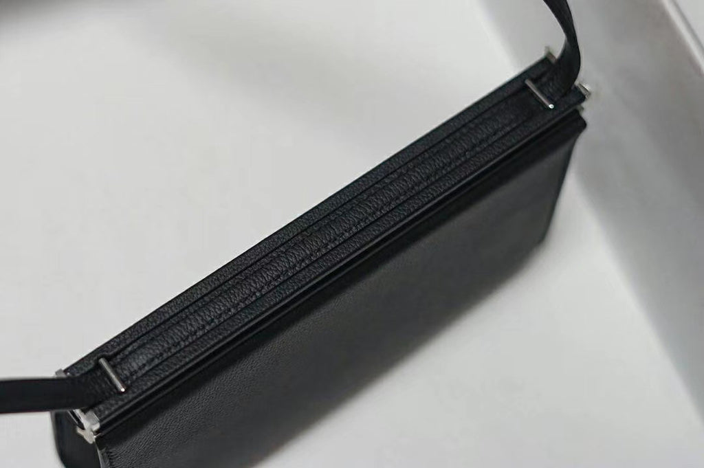 Hermes Clic-H 21 bag Black Evercolor calfskin  with Palladium hardwares