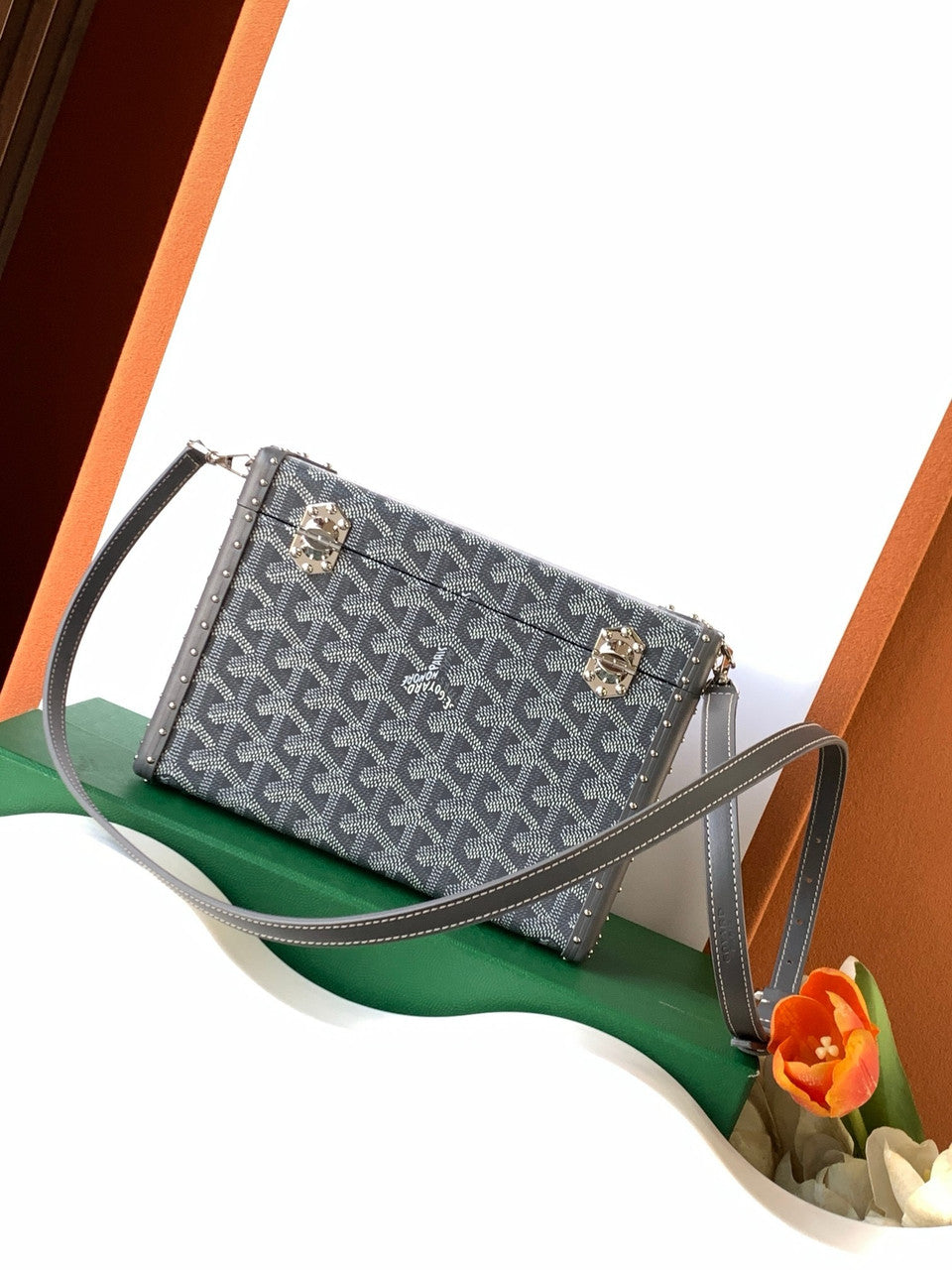 Goyard Goyardine Grey Cassette Trunk Clutch/Shoulder Bag Palladium Hardware Goyard