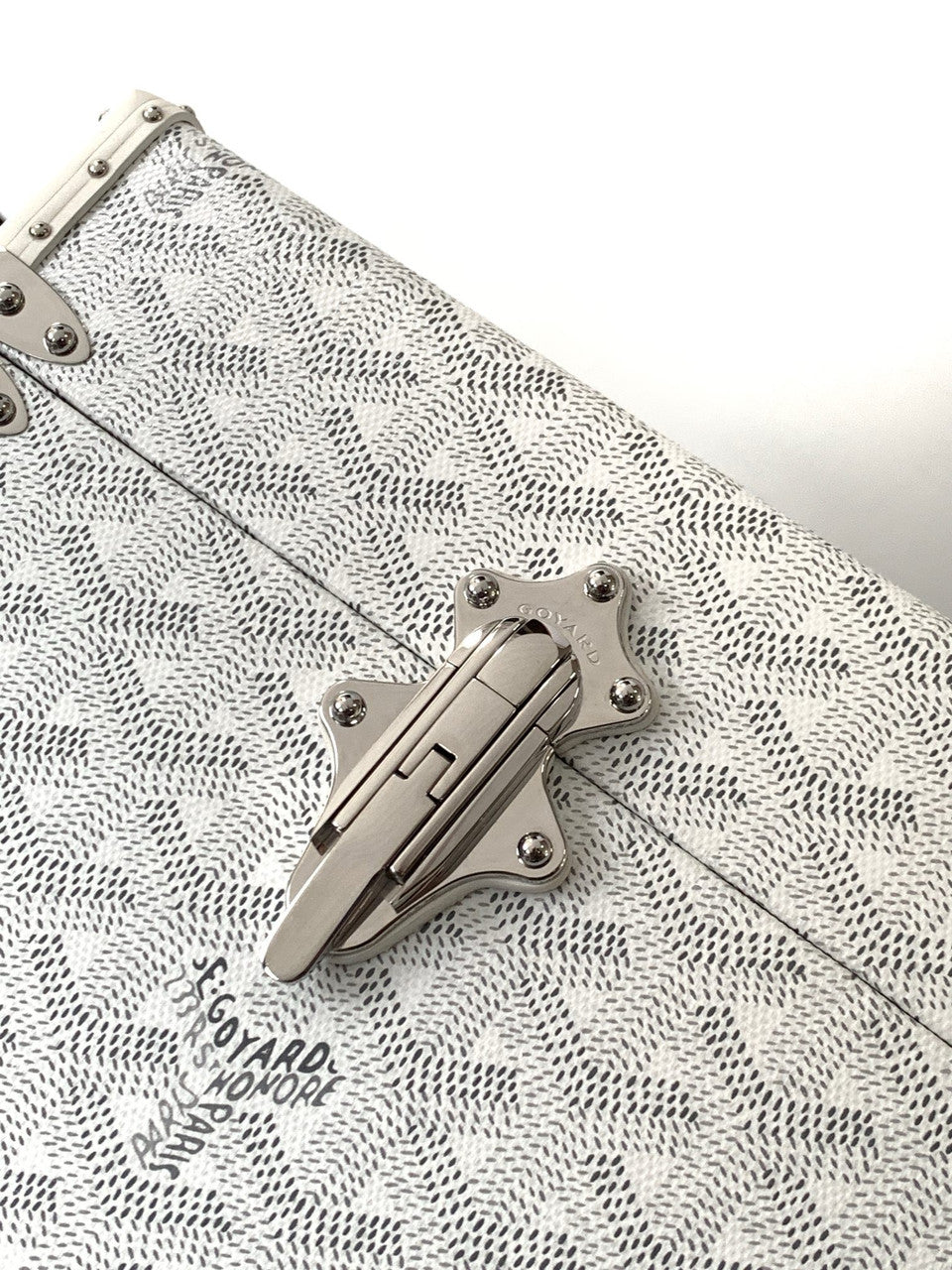 Goyard Goyardine Silver Cassette Trunk Clutch/Shoulder Bag Palladium Hardware Goyard