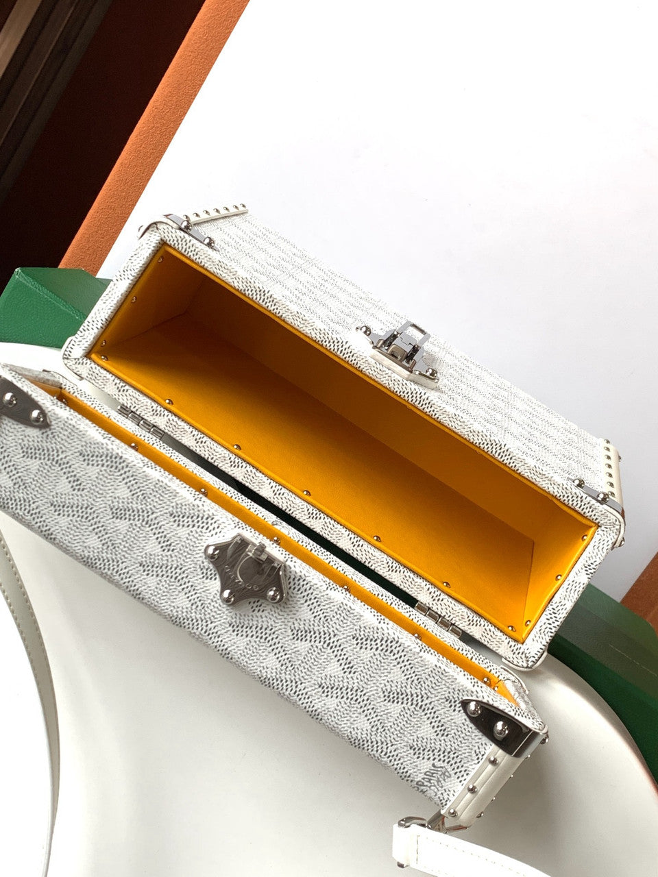 Goyard Goyardine Silver Cassette Trunk Clutch/Shoulder Bag Palladium Hardware Goyard