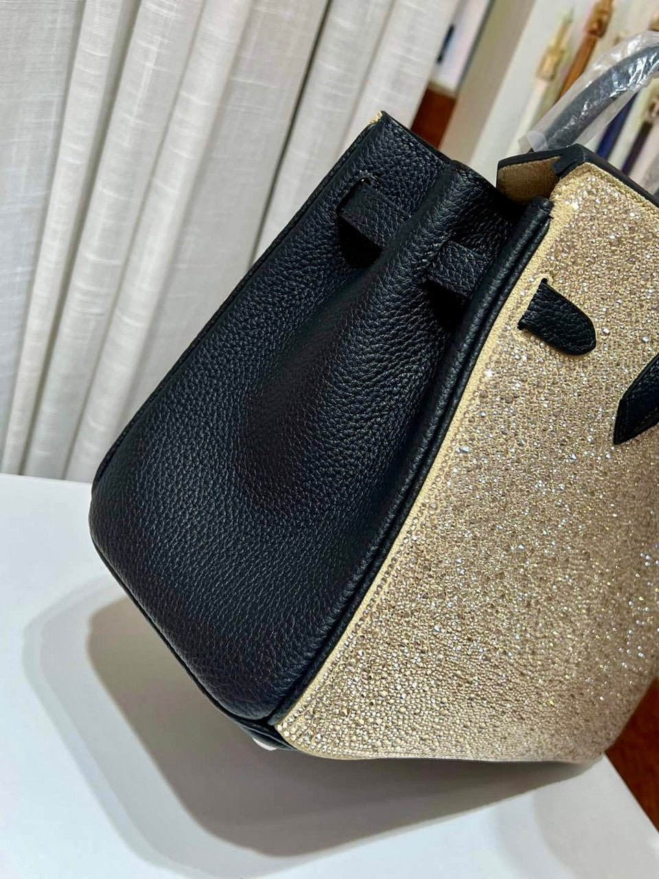 HERMÈS 25CM BIRKIN CUSTOMIZED SWAROVSKI CRYSTAL GOLD HARDWARE WITH GOLD AND BLACK SWIFT LEATHER Hermes