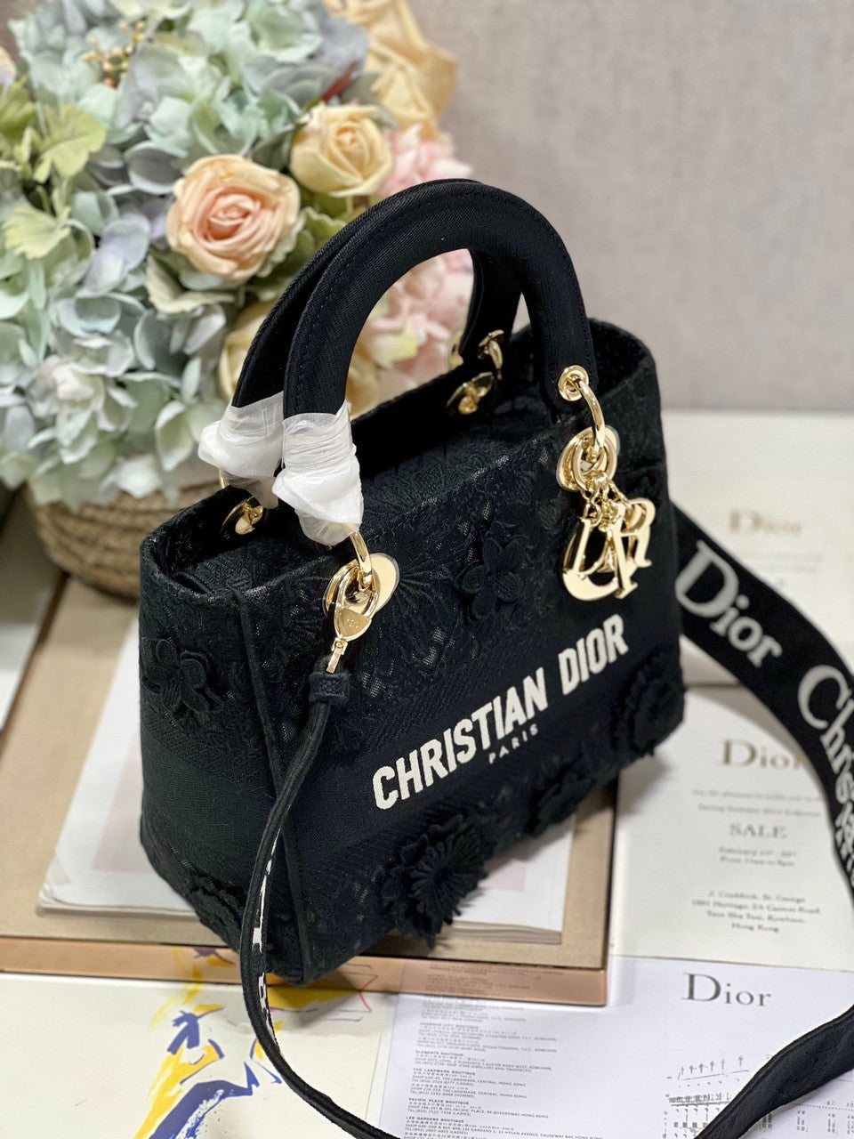 Christian Dior MEDIUM LADY D-LITE BAG D-Lace Embroidery with 3D Macramé Effect Black