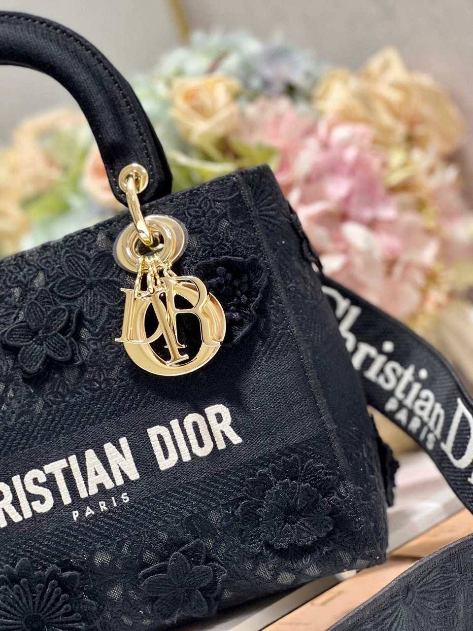 Christian Dior MEDIUM LADY D-LITE BAG D-Lace Embroidery with 3D Macramé Effect Black