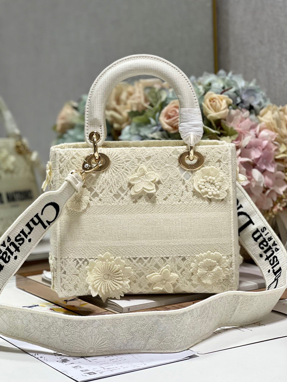 Christian Dior MEDIUM LADY D-LITE BAG D-Lace Embroidery with 3D Macramé Effect White