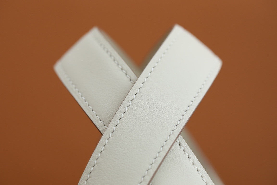 Hermès Picotin Cargo 18 White Swift and Toile Canvas Palladium Hardware