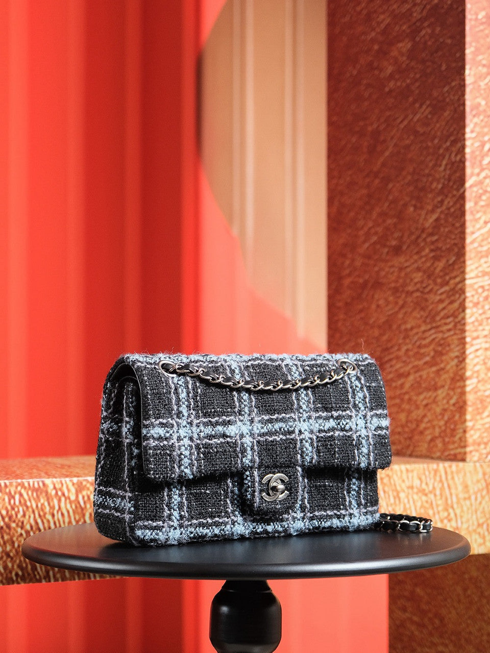 CHANEL FALL-WINTER 2024/25   CLASSIC 11.12 HANDBAG   Wool Tweed