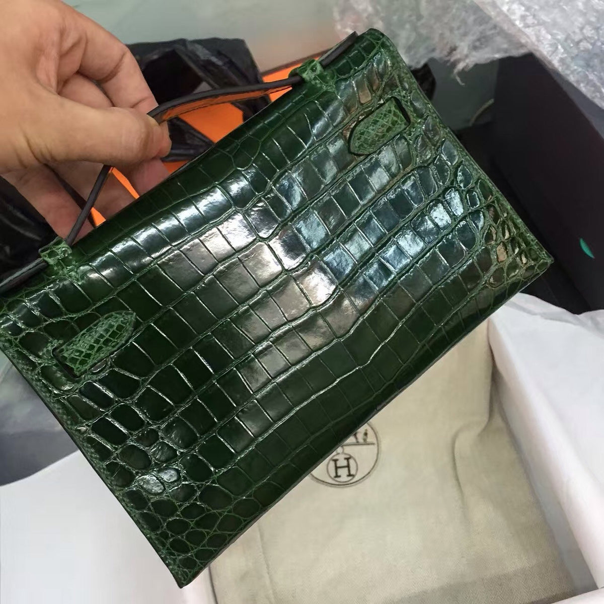 Hermes Cyprus SF067 Mini Kelly Pochette Gator Shine with Gold Hardware