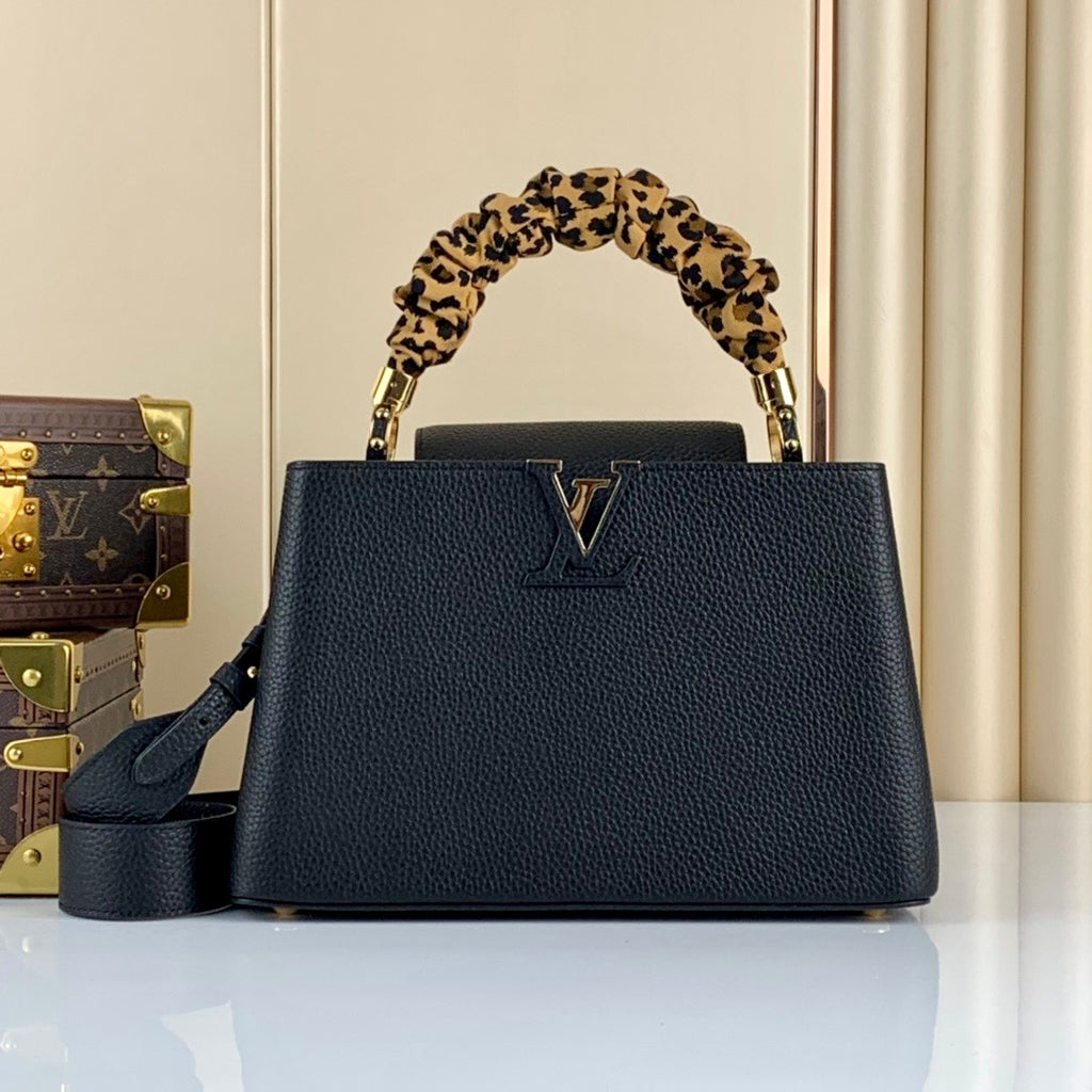 Louis Vuitton M58732  CAPUCINES MM BAG