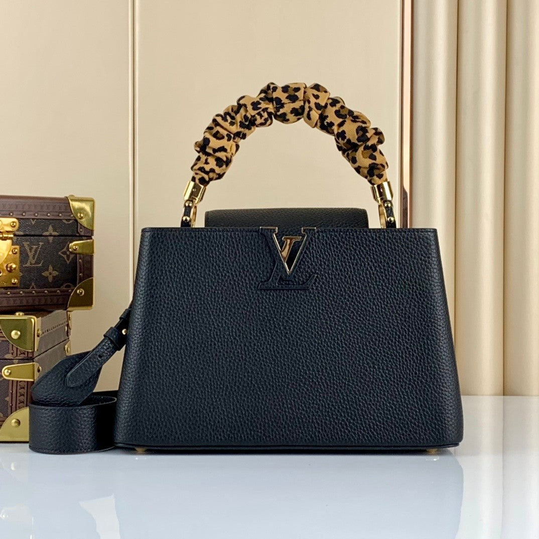 Louis Vuitton M58732  CAPUCINES MM BAG