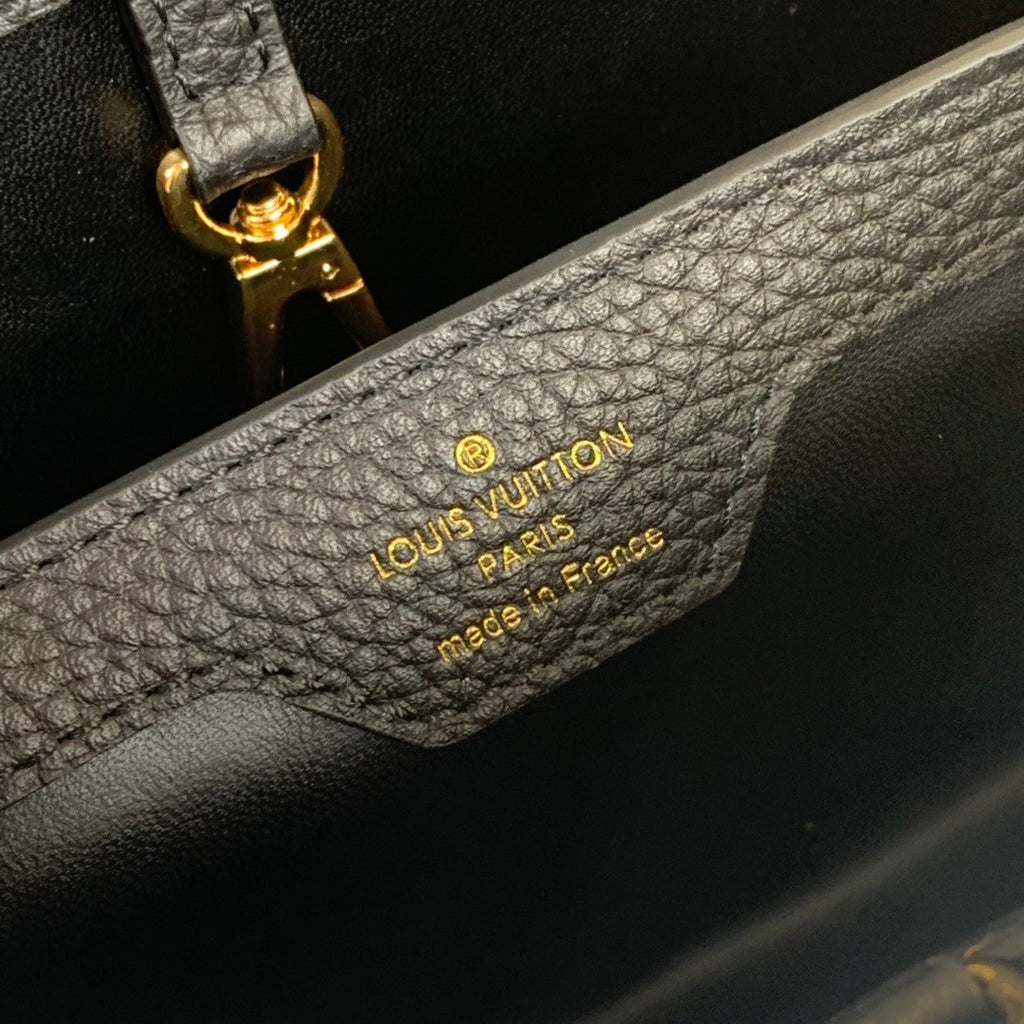 Louis Vuitton M58732  CAPUCINES MM BAG
