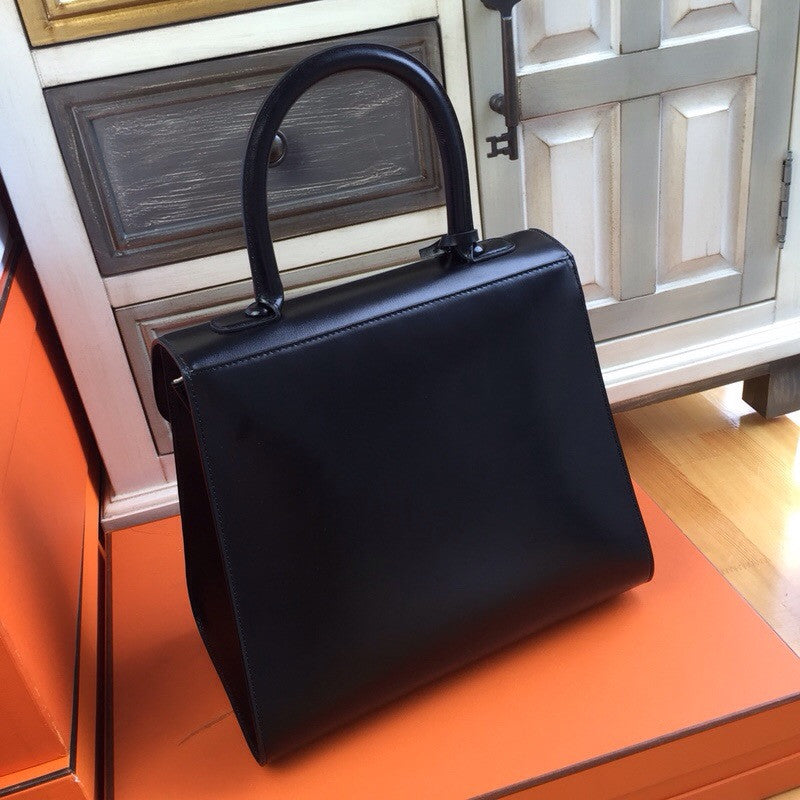 Delvaux L'Humour Brillant MM "Ceci N'est Pas Un Delvaux"
