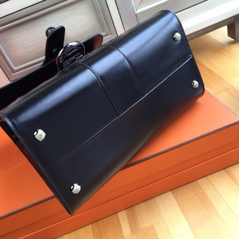 Delvaux L'Humour Brillant MM "Ceci N'est Pas Un Delvaux"