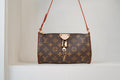 Louis Vuitton M12859 Pochette Tirette Bag