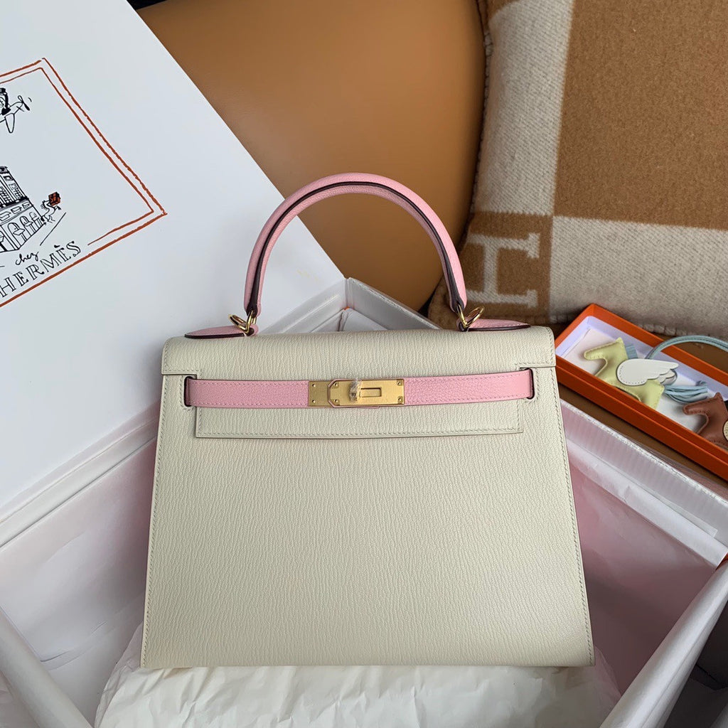 HERMES HORSESHORE  KELLY 28 SELLIER CRAIE/ PINK SAKURA CHEVRE GOLD HARDWARE