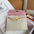 HERMES HORSESHORE  KELLY 28 SELLIER CRAIE/ PINK SAKURA CHEVRE GOLD HARDWARE