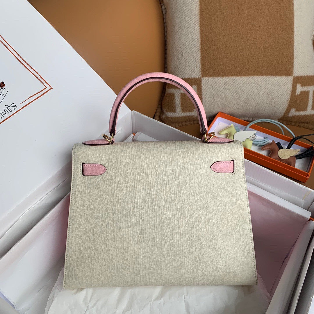 HERMES HORSESHORE  KELLY 28 SELLIER CRAIE/ PINK SAKURA CHEVRE GOLD HARDWARE