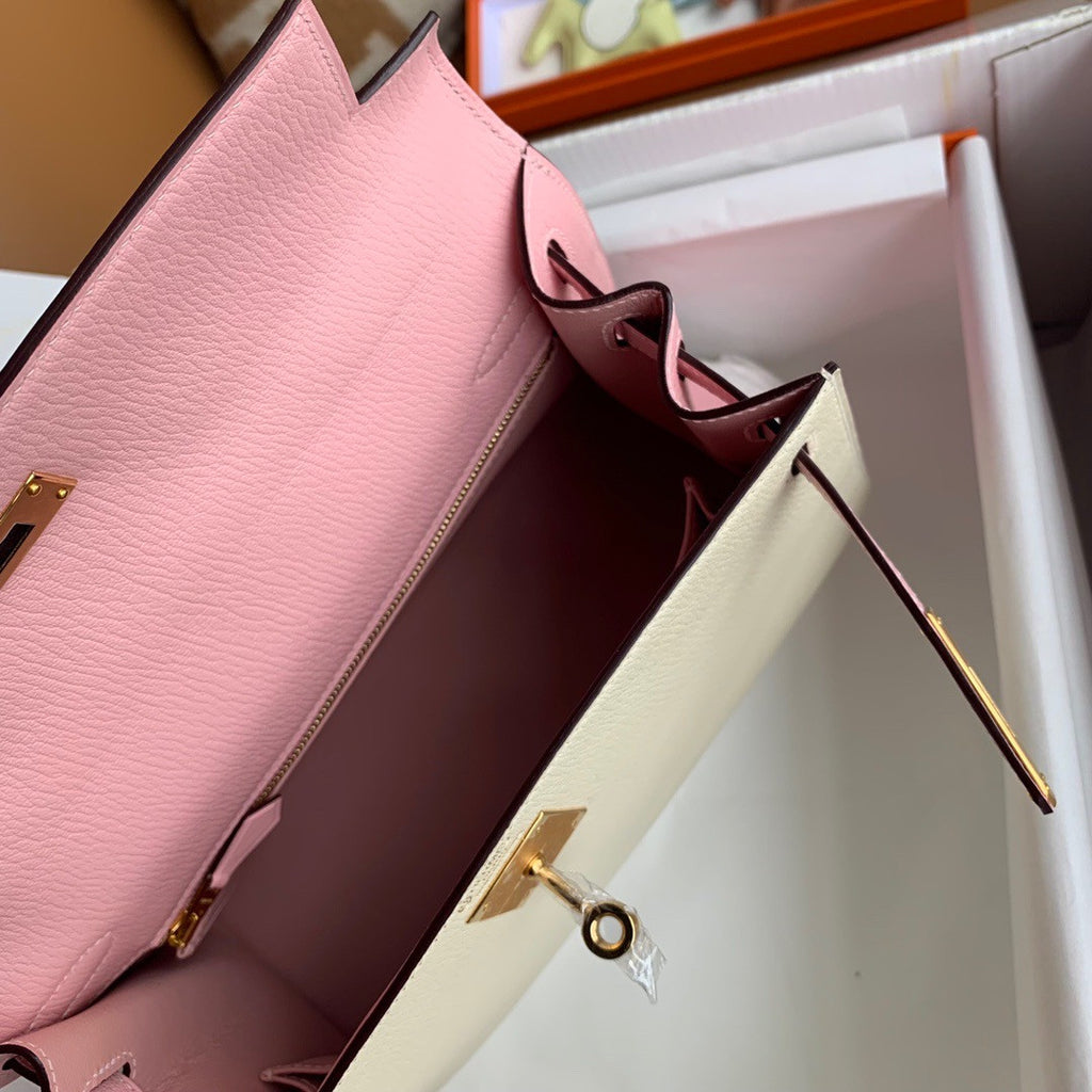 HERMES HORSESHORE  KELLY 28 SELLIER CRAIE/ PINK SAKURA CHEVRE GOLD HARDWARE