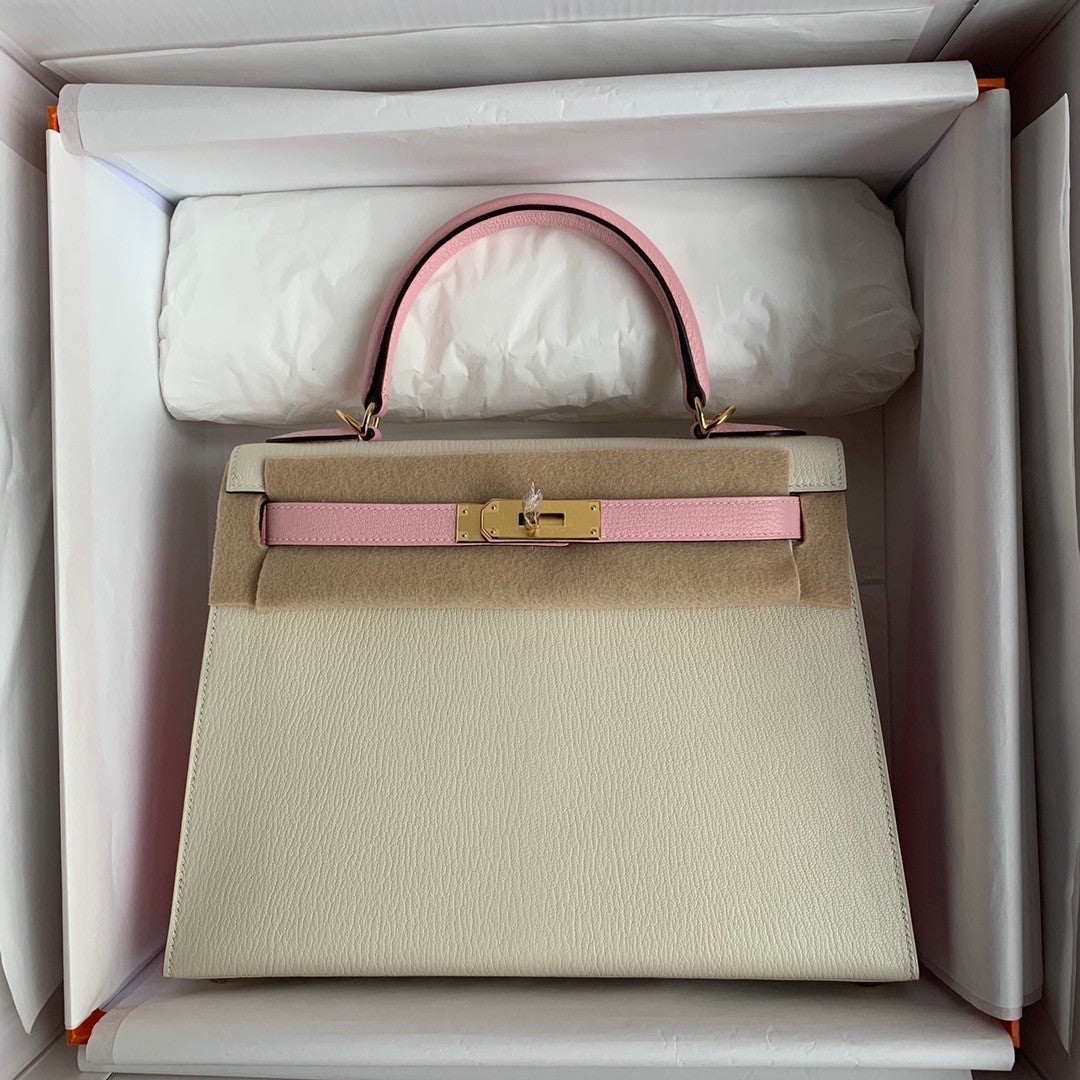 HERMES HORSESHORE  KELLY 28 SELLIER CRAIE/ PINK SAKURA CHEVRE GOLD HARDWARE