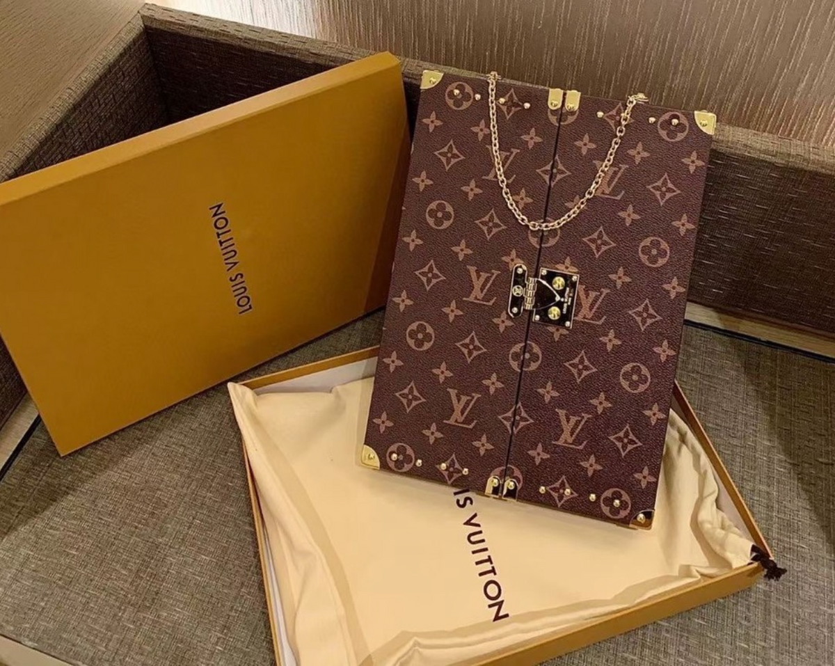 Louis Vuitton GI0554  HOME MIRROR TRUNK