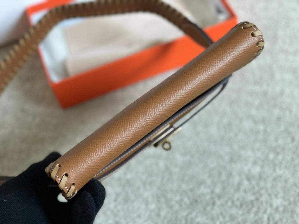 Hermes Gold Kelly To Go Tressage wallet With Gold Hardware
