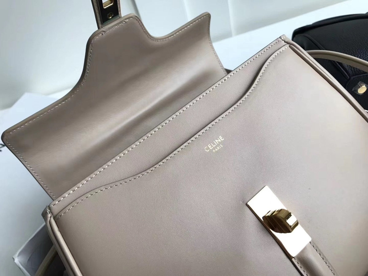 Celine  MEDIUM 16 BAG IN SATINATED CALFSKIN BLACK  NUDE