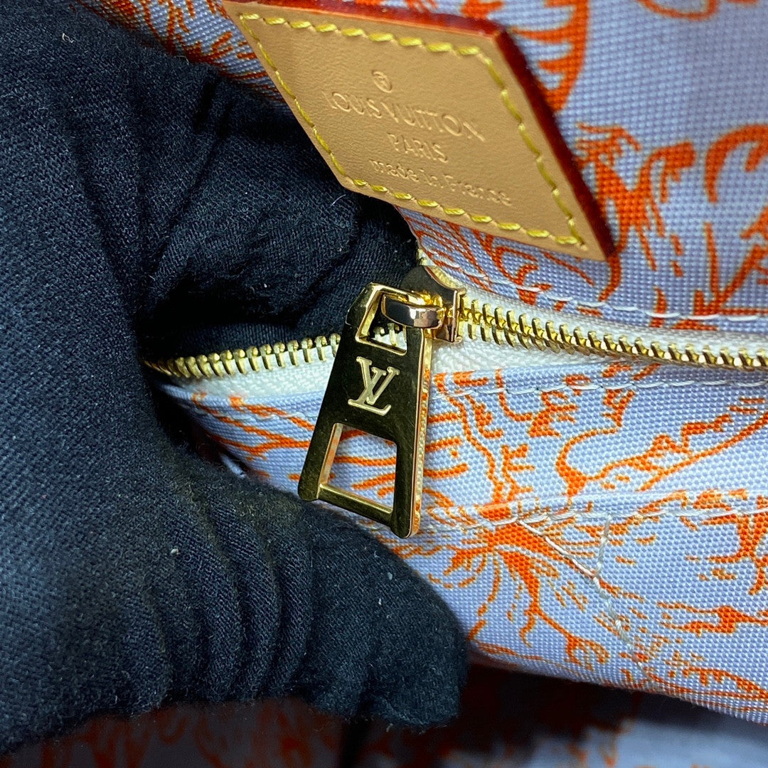 Louis Vuitton M11262 OnTheGo MM Tote Bag