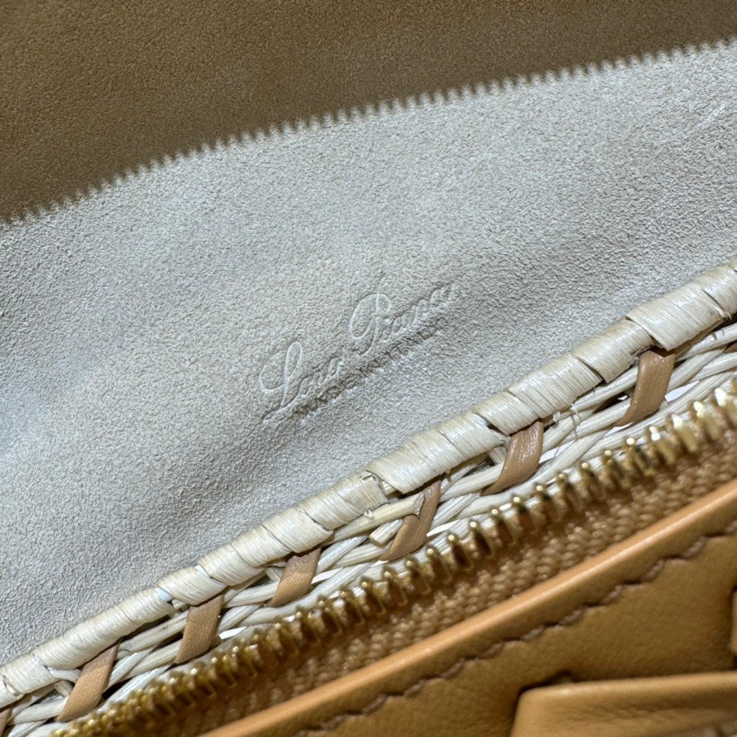 Loro Piana Extra Pocket L19 East-West wicker Beige